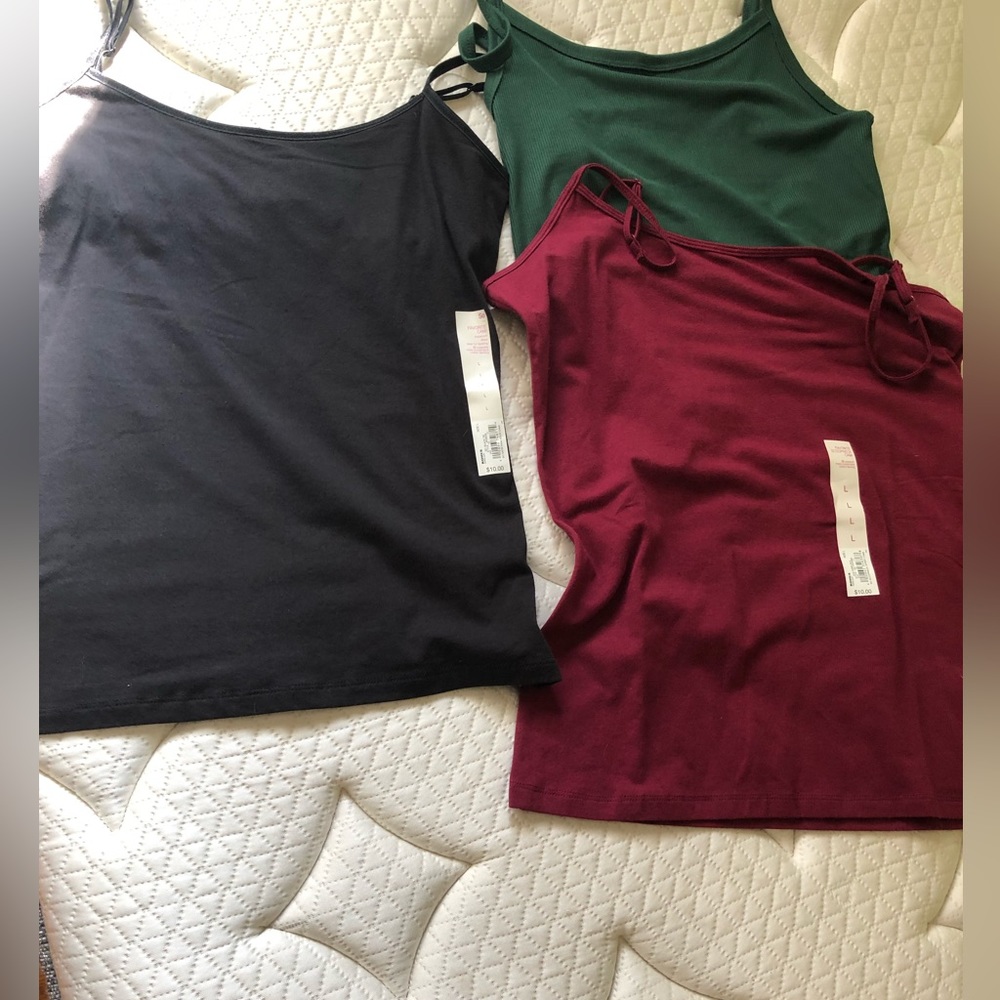 Set of 3 large cami/tanks from kohls NWT
